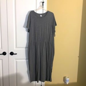 New w/tags XXL grey cinch waist line midi dress
